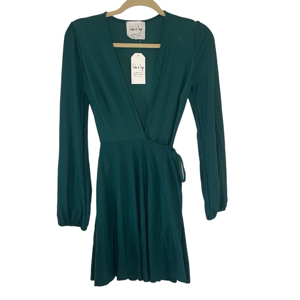 NWT Sadie & Sage Emerald Green Tie Waist Skater Wrap Dress SMALL Christmas Wear